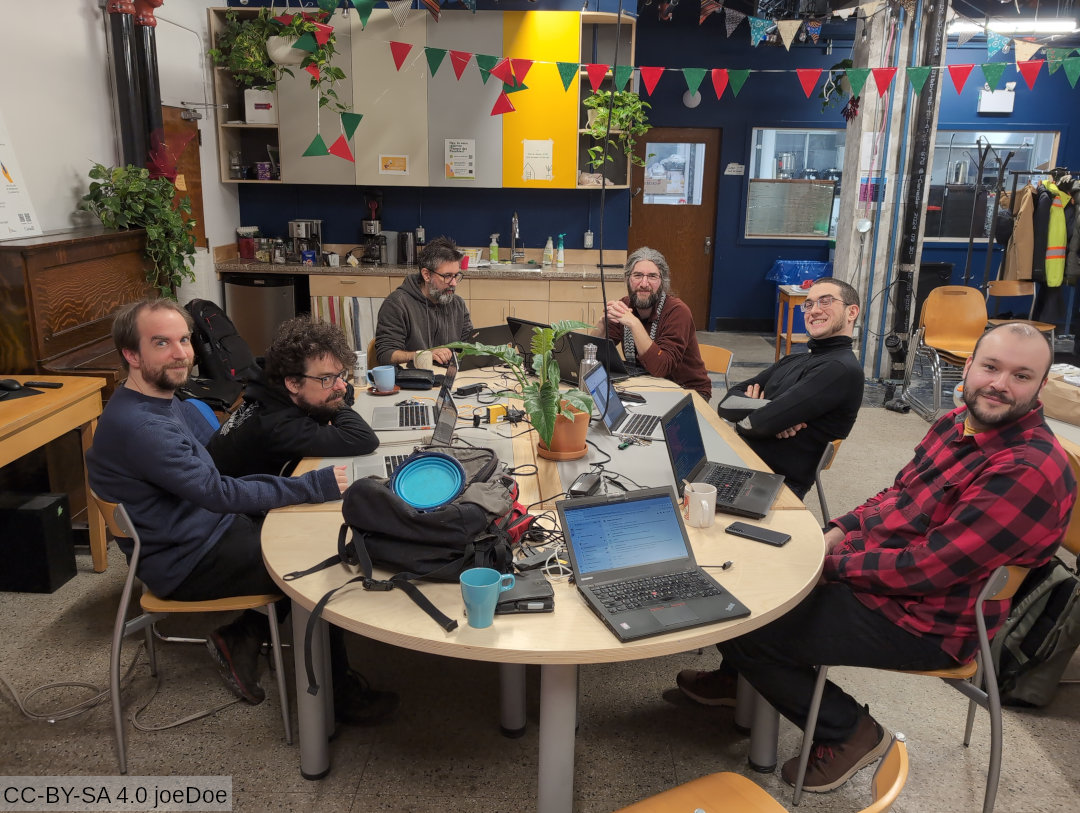 Group photo at l'Espace des possibles